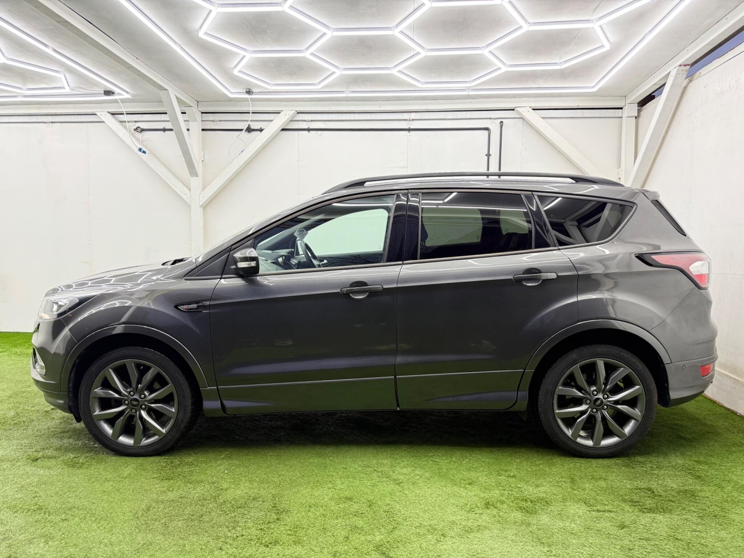 Used Ford Kuga 2019 for sale - 77549632: Photo 10