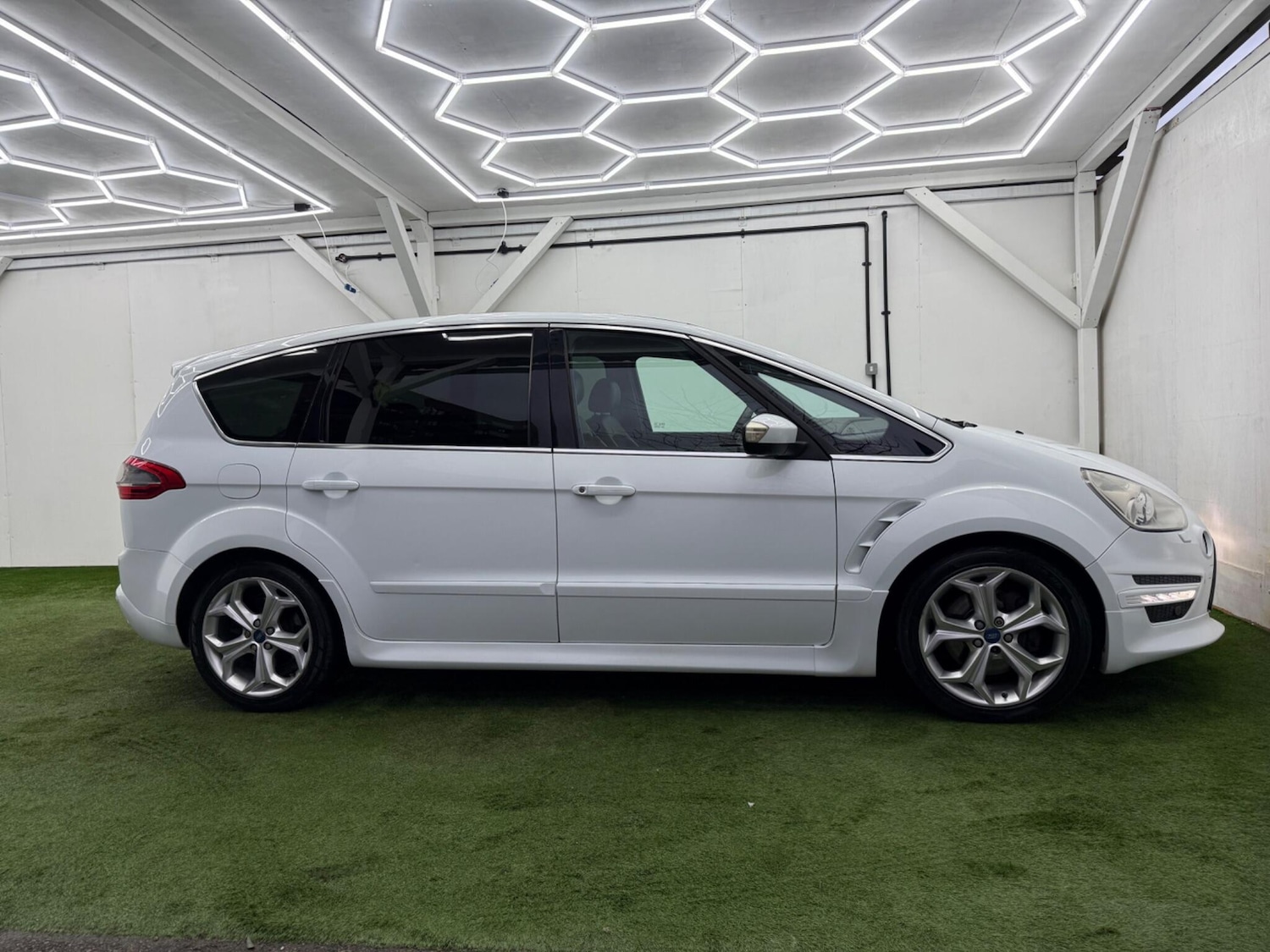 Used Ford S-Max for sale - 77511080: Photo 2