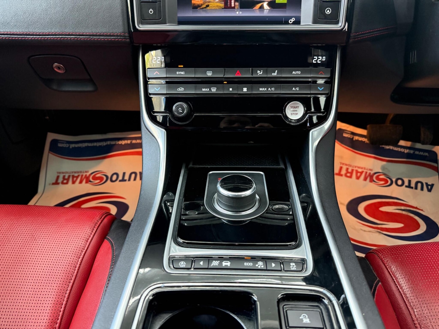 Used Jaguar XE 2017 for sale - 78170334: Photo 30