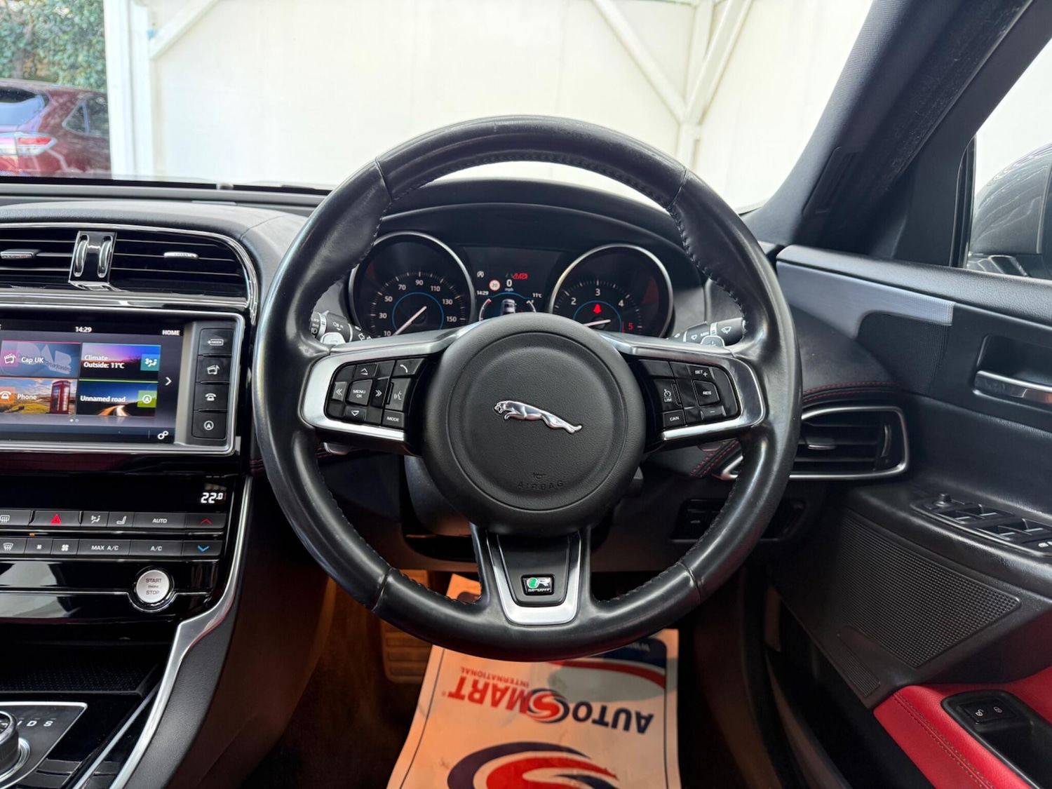 Used Jaguar XE 2017 for sale - 78170334: Photo 32