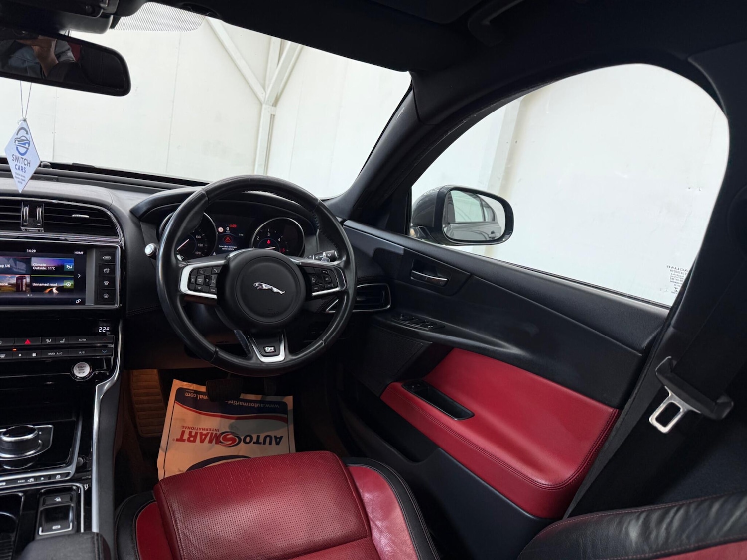 Used Jaguar XE 2017 for sale - 78170334: Photo 39