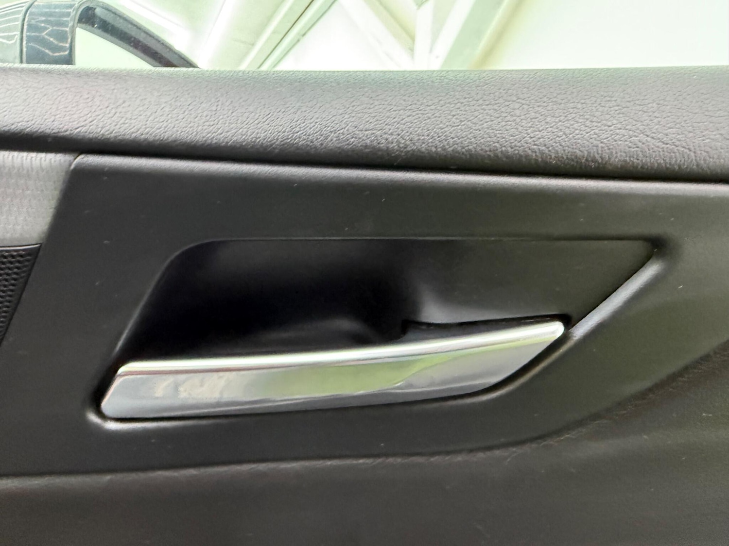 Used Jaguar XE 2017 for sale - 78170334: Photo 41