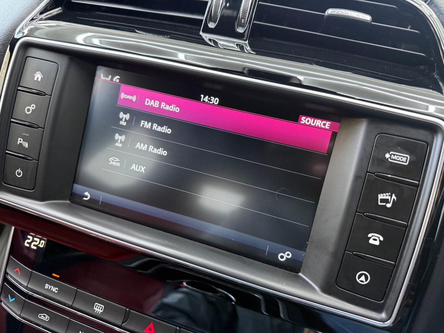 Used Jaguar XE 2017 for sale - 78170334: Photo 46