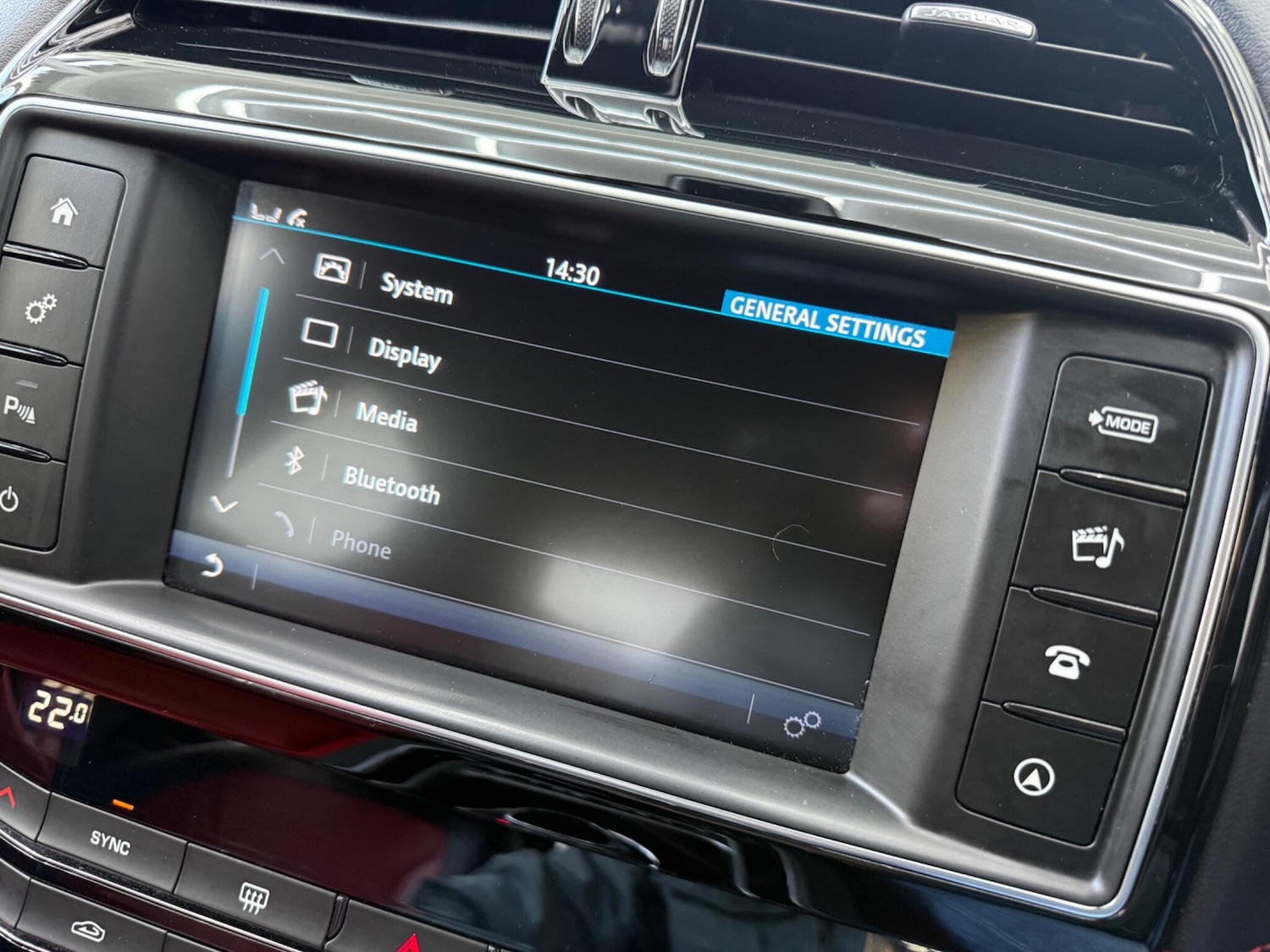 Used Jaguar XE 2017 for sale - 78170334: Photo 52