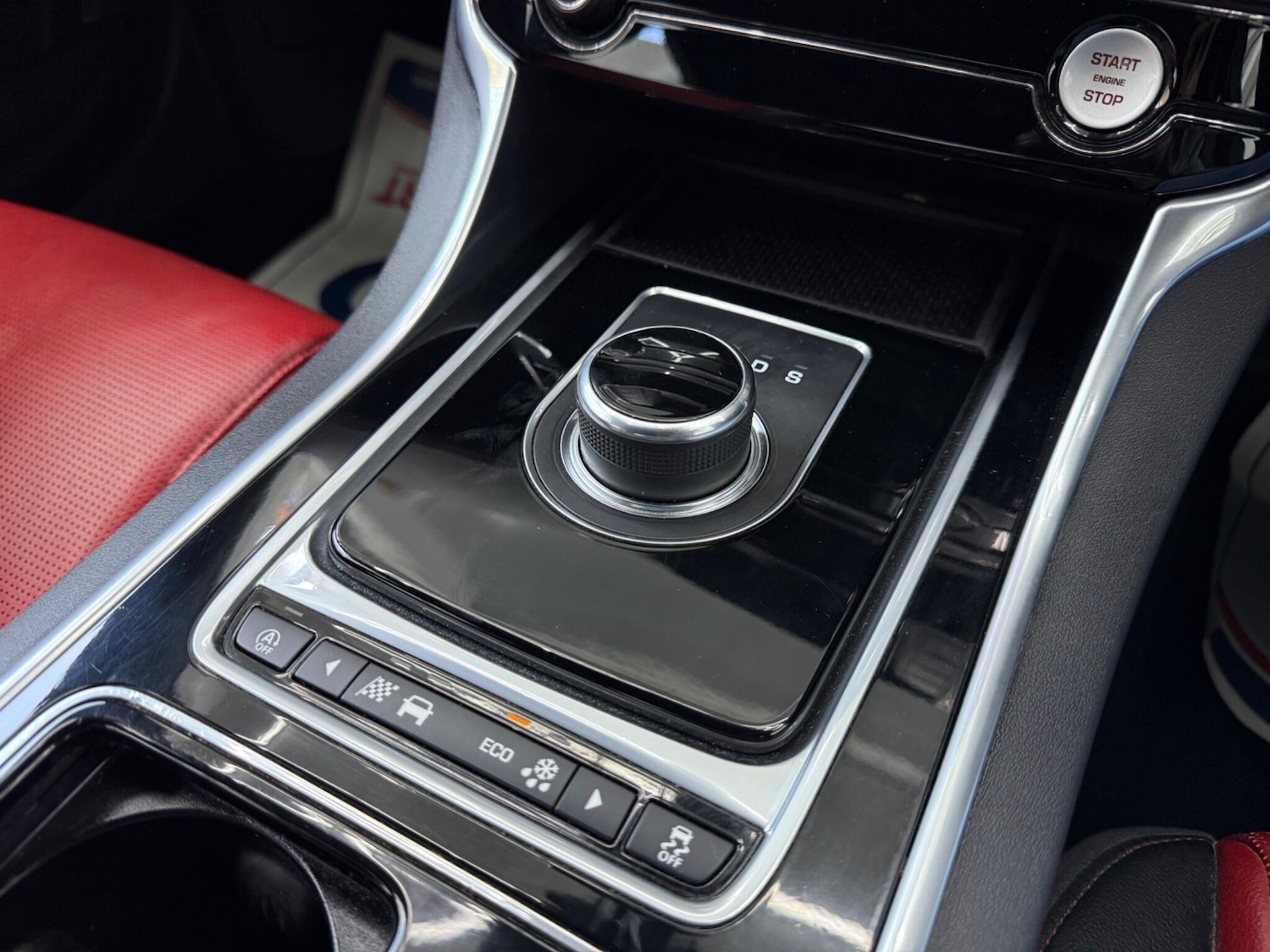 Used Jaguar XE 2017 for sale - 78170334: Photo 55