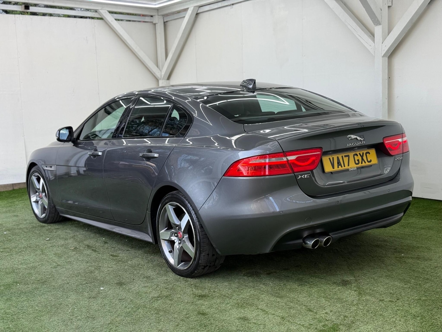 Used Jaguar XE 2017 for sale - 78170334: Photo 9