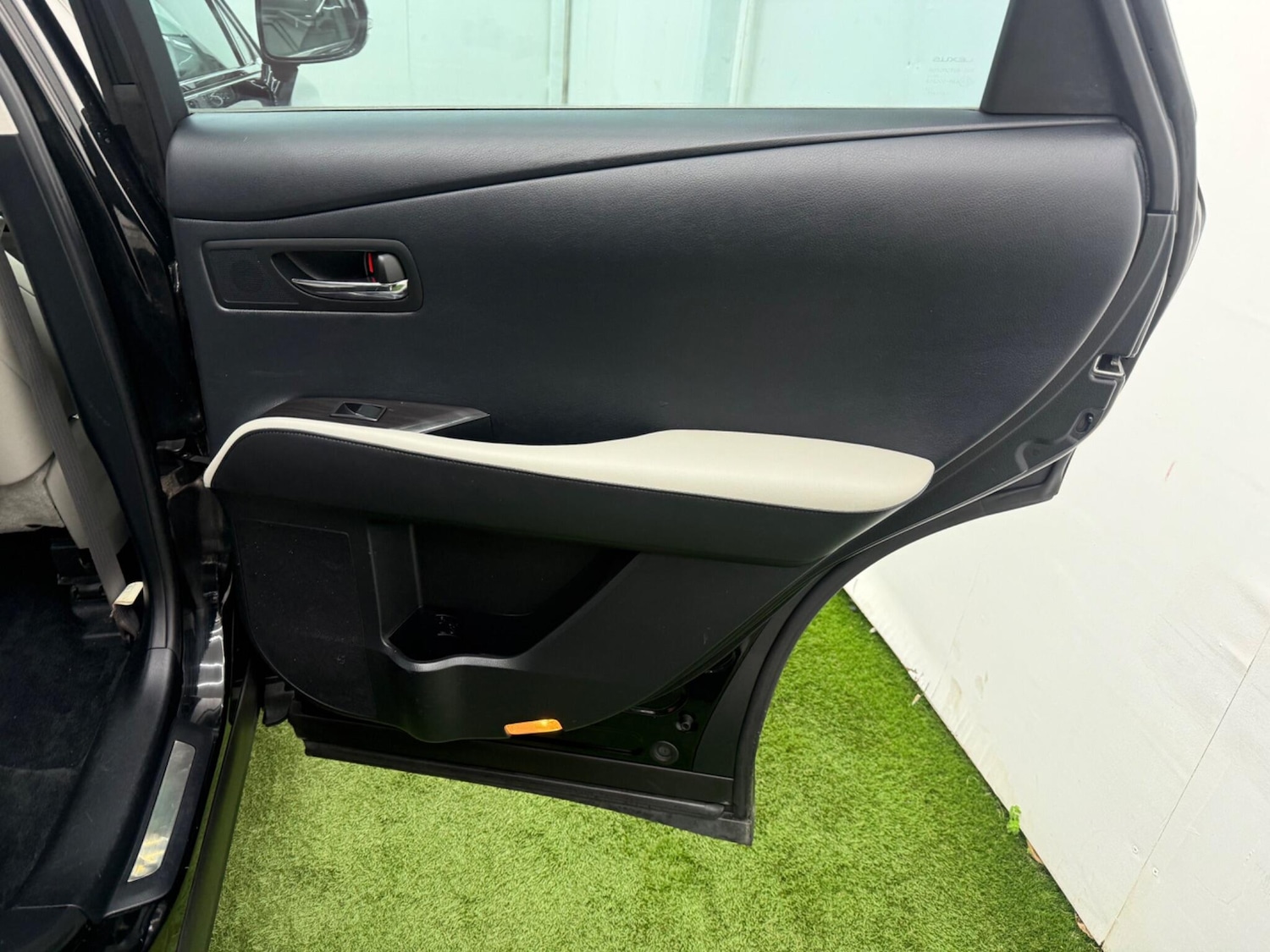 Used Lexus RX 2010 for sale - 77637926: Photo 21