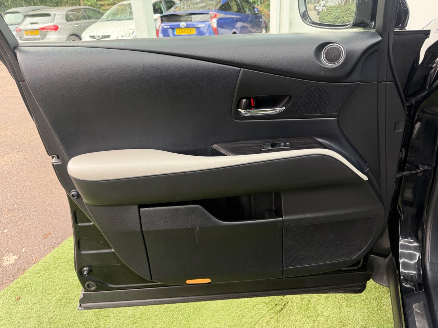 Used Lexus RX 2010 for sale - 77637926: Photo 27