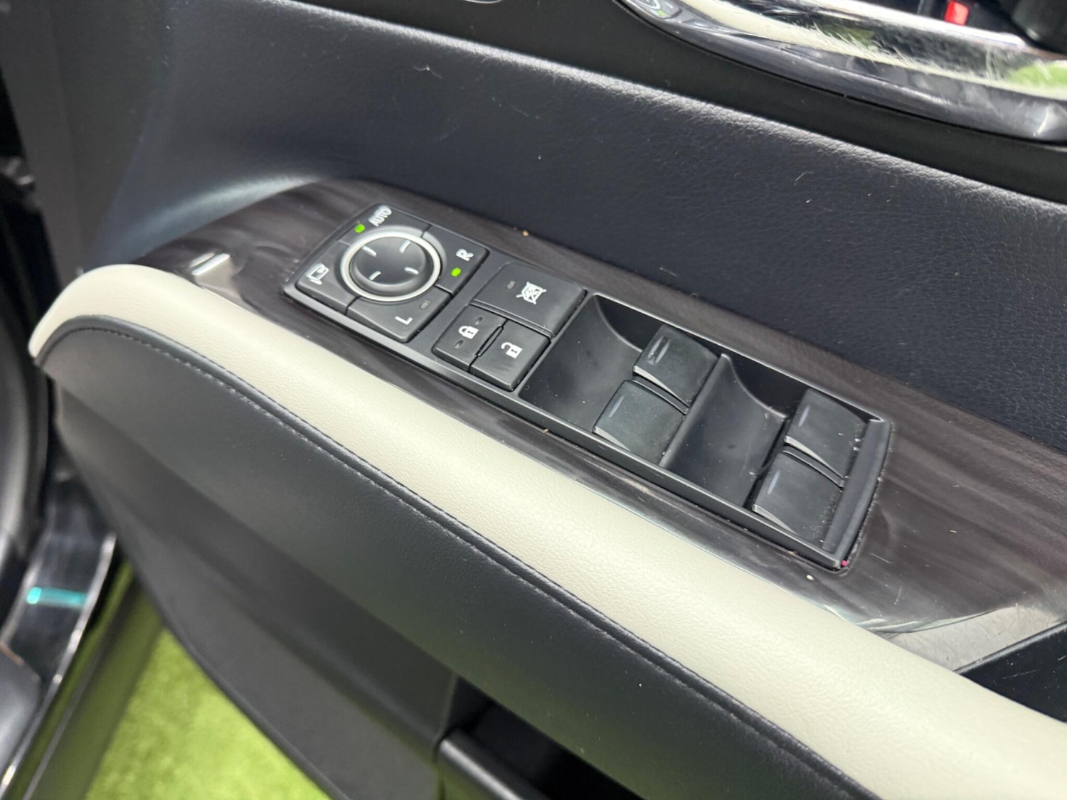 Used Lexus RX 2010 for sale - 77637926: Photo 40