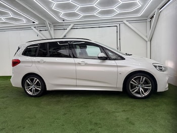 Used BMW 2 Series 2017 for sale - 77386842: Photo
