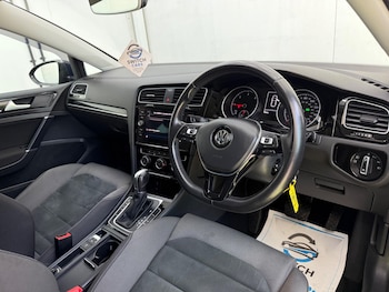 Used Volkswagen Golf 2019 for sale - 78989087: Photo