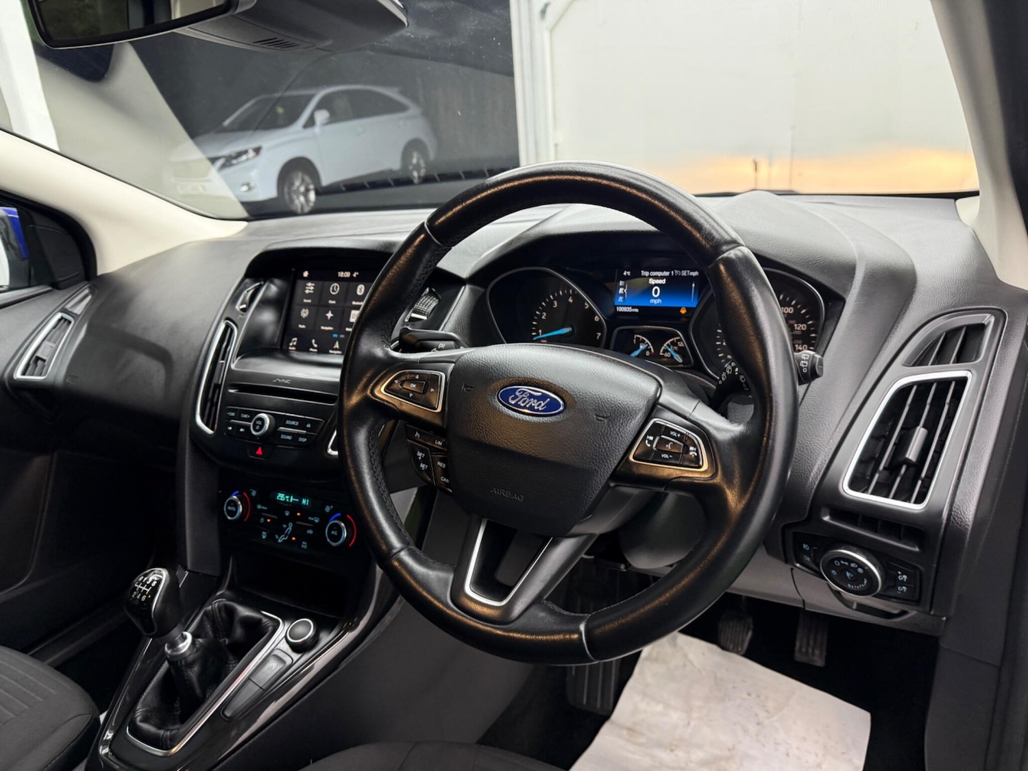 Used Ford Focus 2017 for sale - 77387190: Photo 3