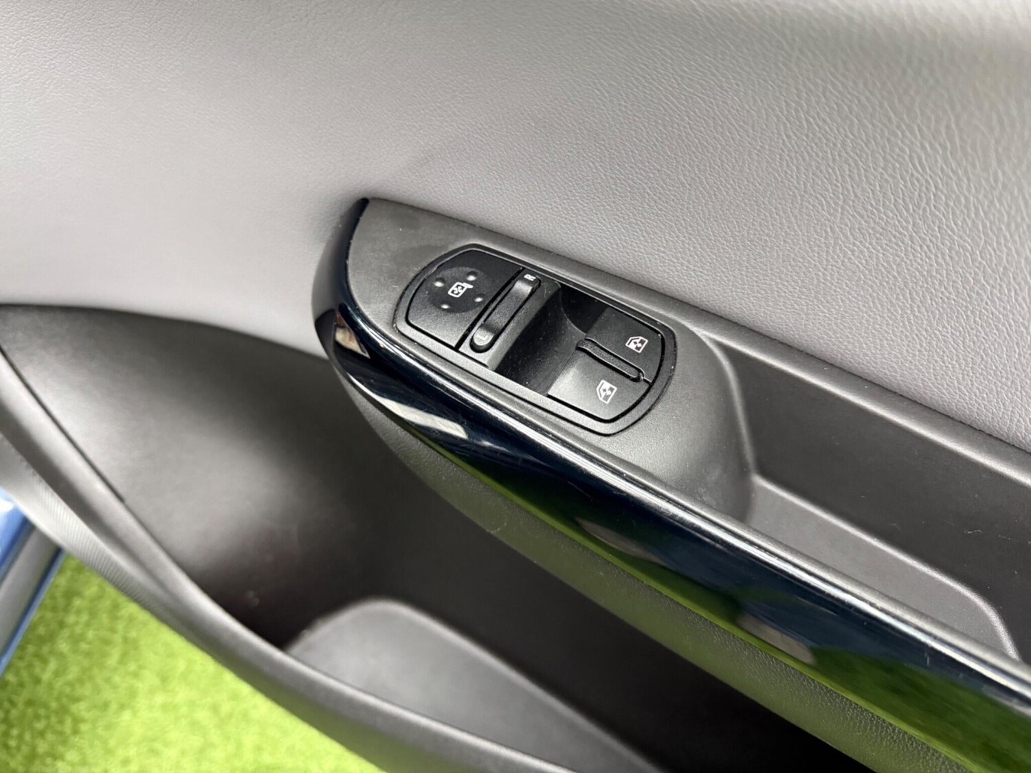 Used Vauxhall Corsa 2015 for sale - 77400824: Photo 40