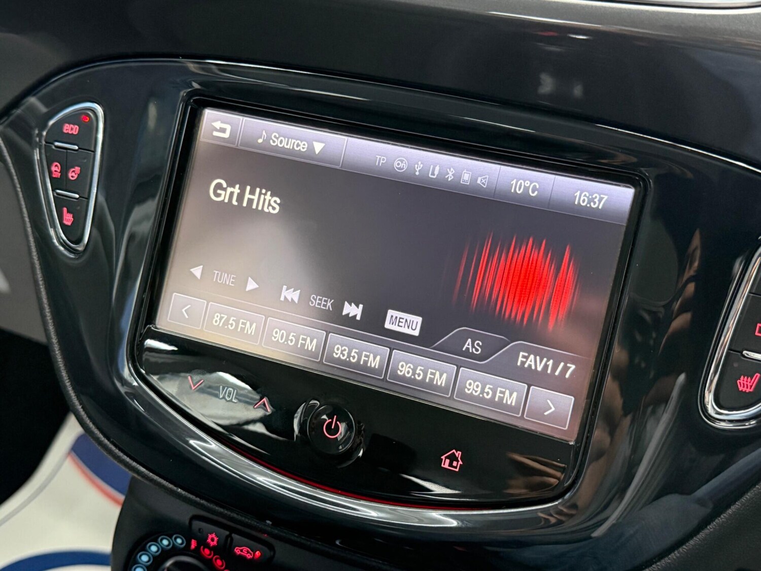 Used Vauxhall Corsa 2015 for sale - 77400824: Photo 44