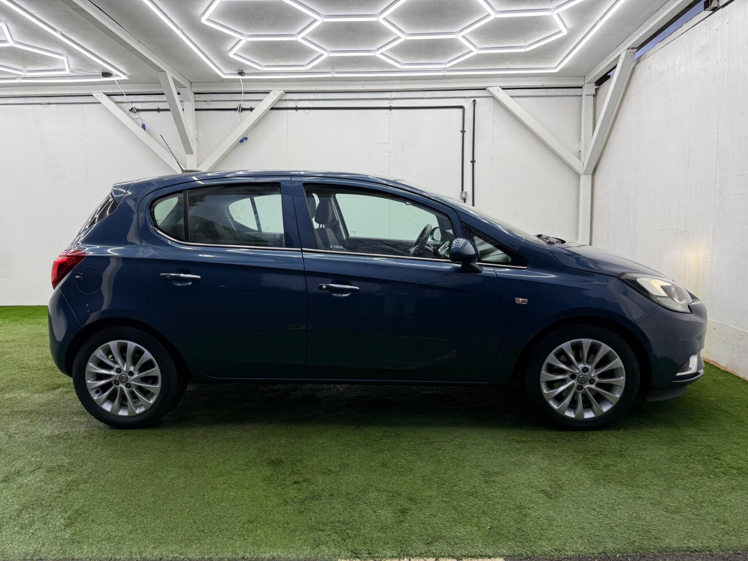 Used Vauxhall Corsa 2015 for sale - 77400824: Photo 5