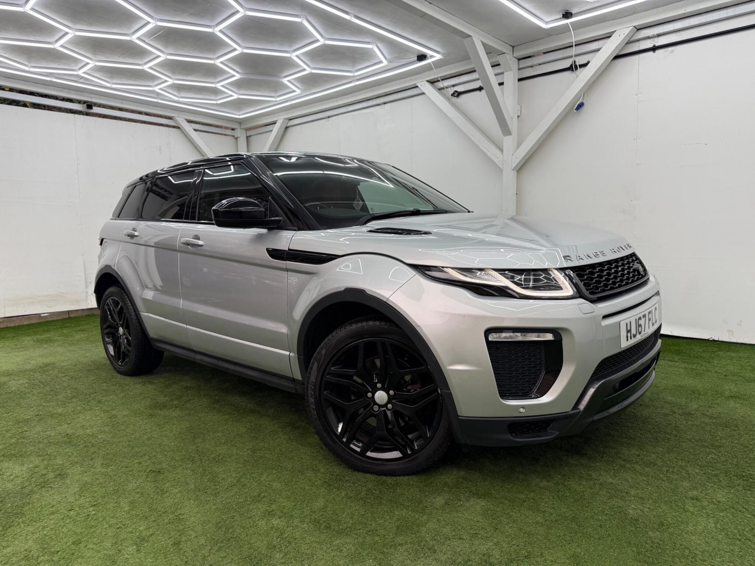 Used Land Rover Range Rover Evoque 2017 for sale - 77799398: Photo 4