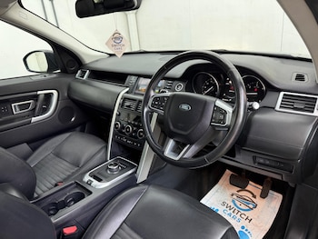 Used Land Rover Discovery Sport 2017 for sale - 79237242: Photo