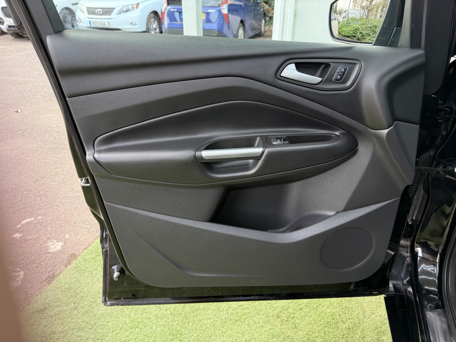 Used Ford Kuga for sale - 77853430: Photo 28