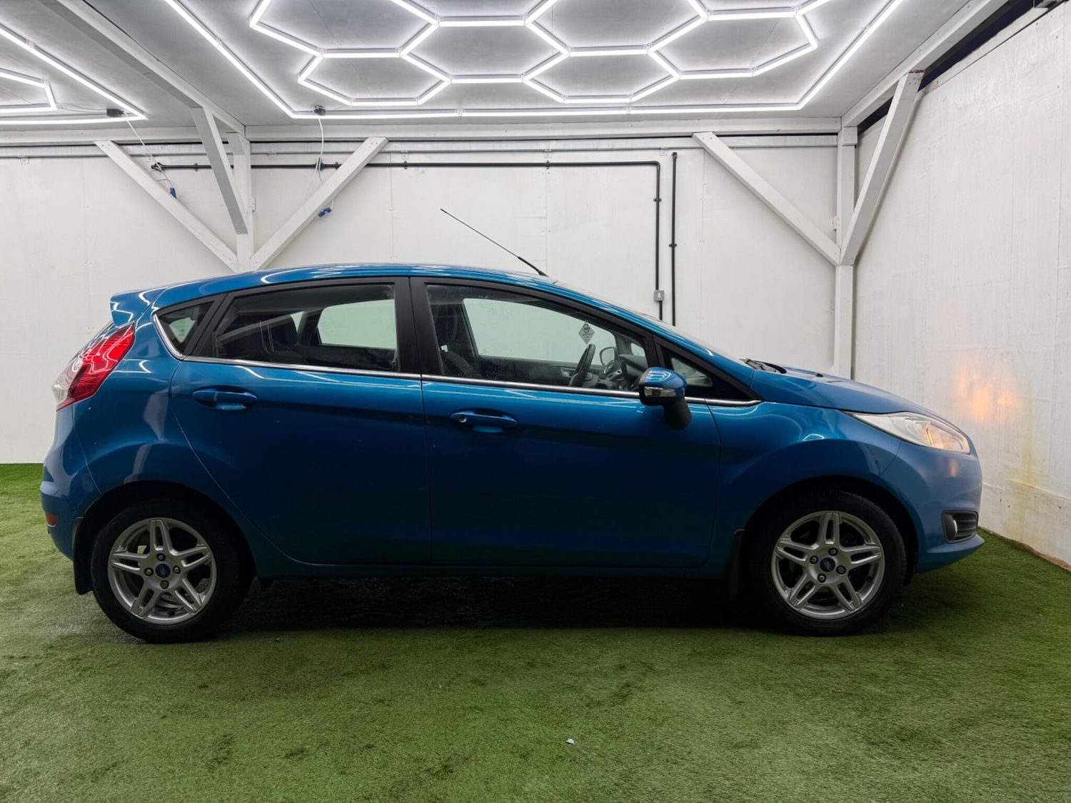 Used Ford Fiesta for sale - 77496055: Photo 2