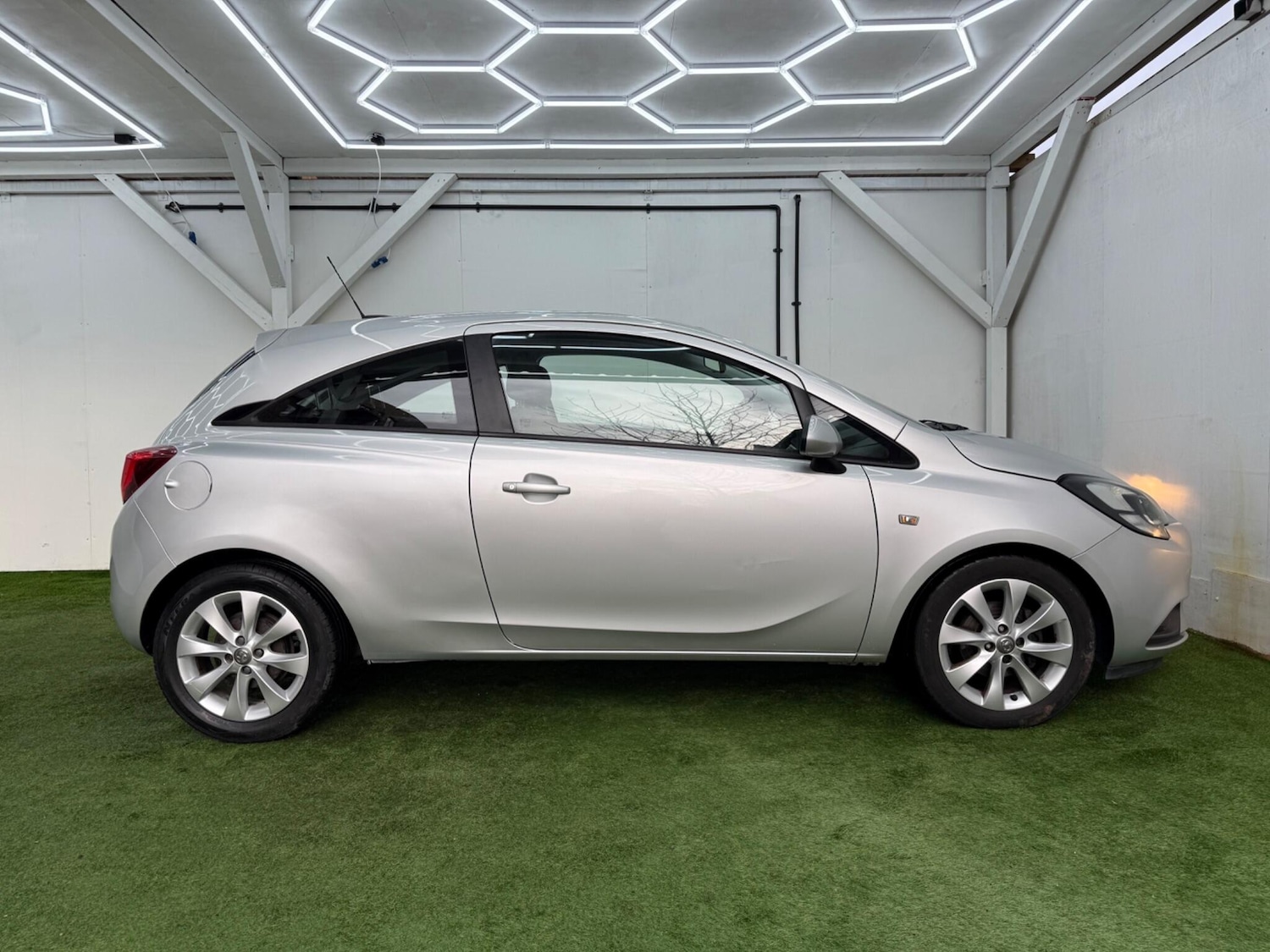 Used Vauxhall Corsa 2017 for sale - 77387115: Photo 4