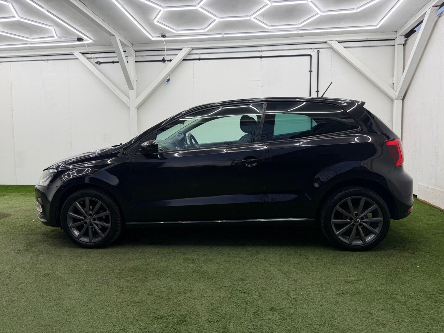 Used Volkswagen Polo for sale - 77909174: Photo 10