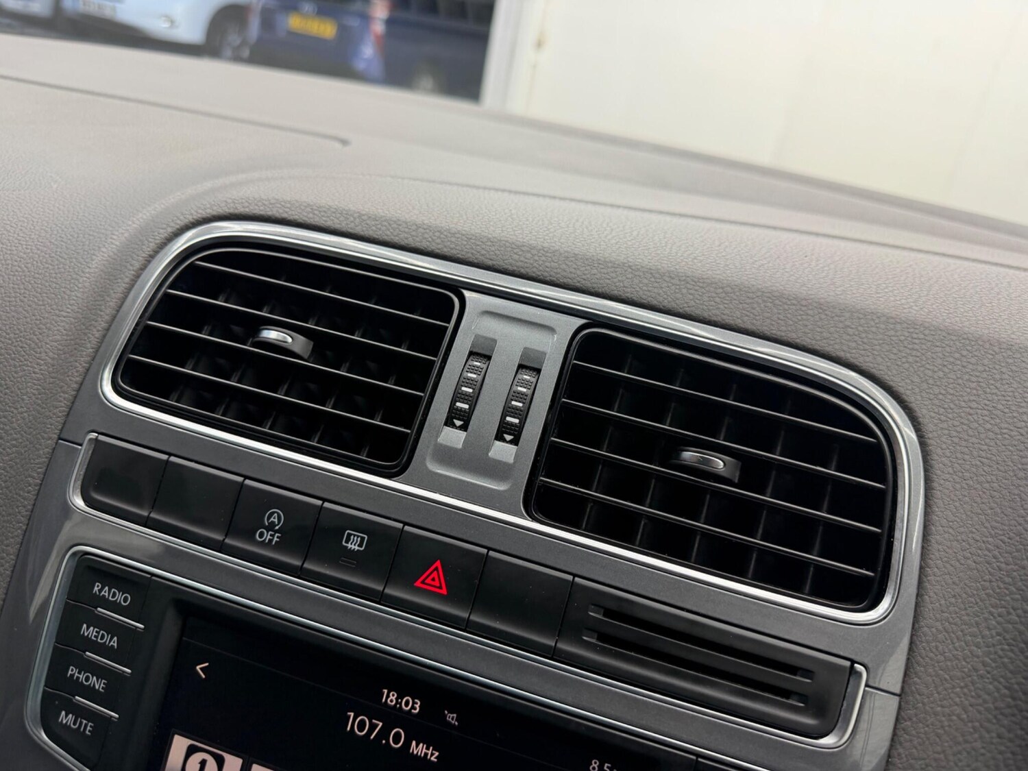 Used Volkswagen Polo for sale - 77909174: Photo 39