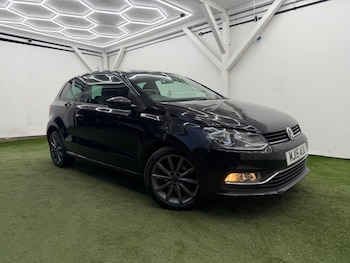 Used Volkswagen Polo 2015 for sale - 77909174: Photo