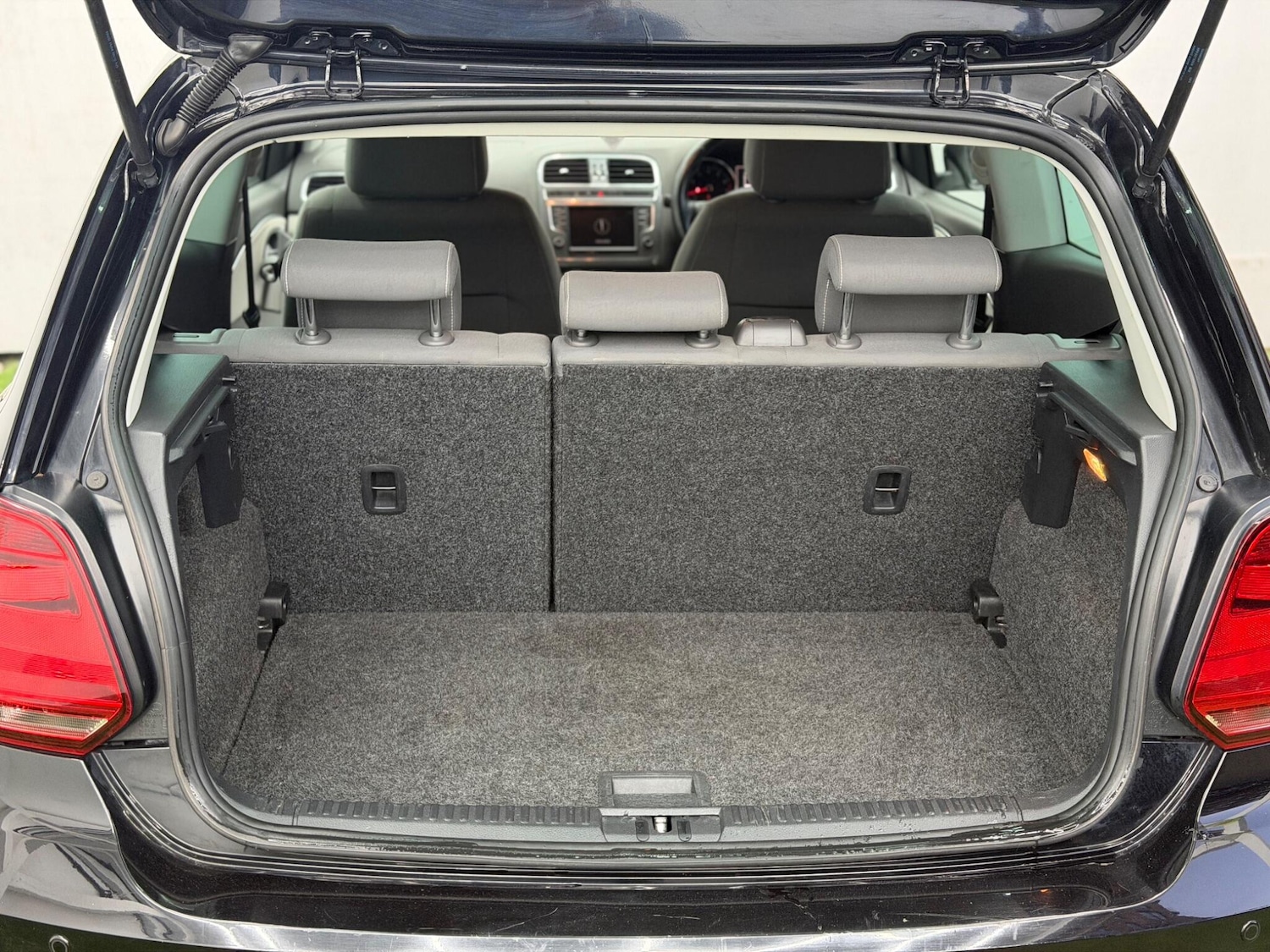 Used Volkswagen Polo for sale - 77909174: Photo 8