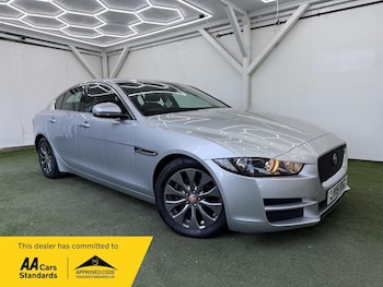 Used Jaguar XE 2015 for sale - 78461334: Photo