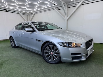 Used Jaguar XE 2015 for sale - 78461334: Photo