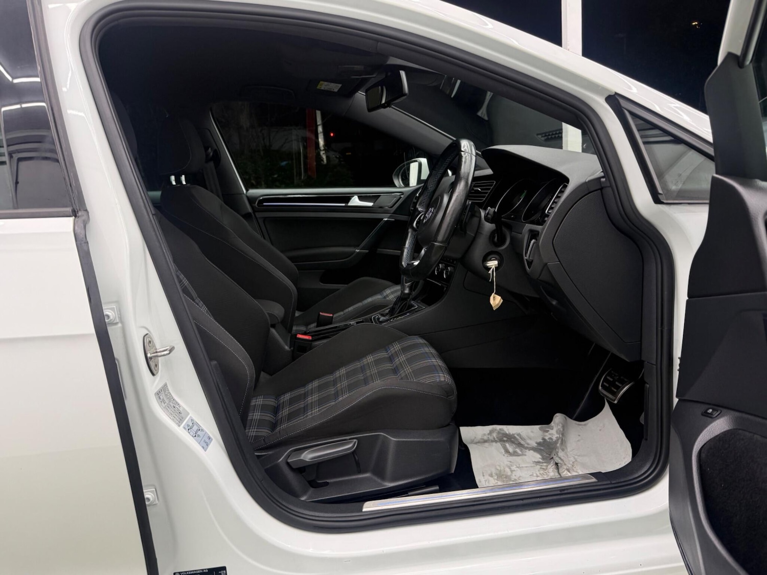 Used Volkswagen Golf 2015 for sale - 77386844: Photo 13