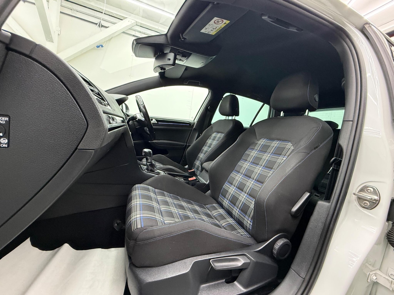 Used Volkswagen Golf 2015 for sale - 77386844: Photo 25