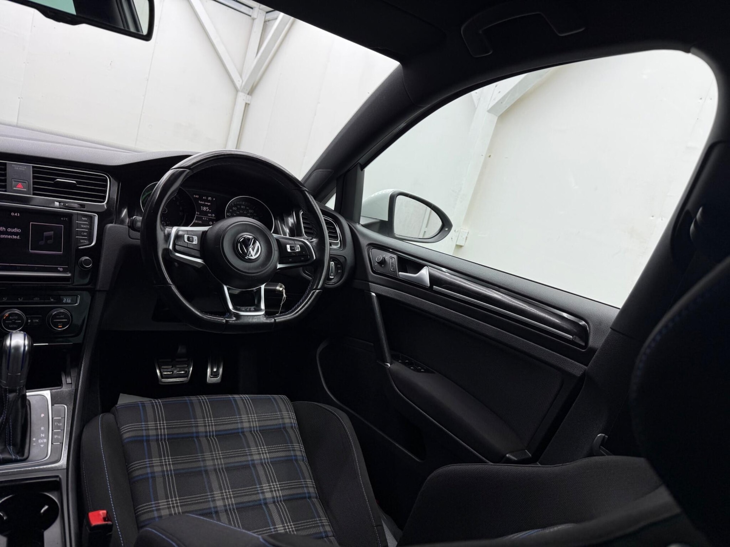 Used Volkswagen Golf 2015 for sale - 77386844: Photo 39