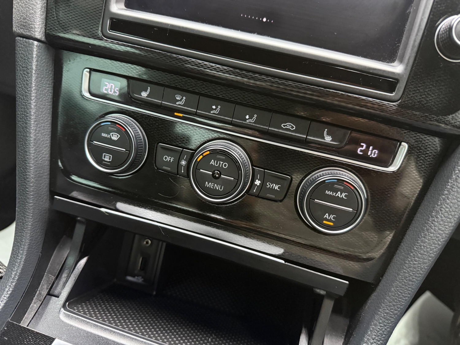 Used Volkswagen Golf 2015 for sale - 77386844: Photo 56