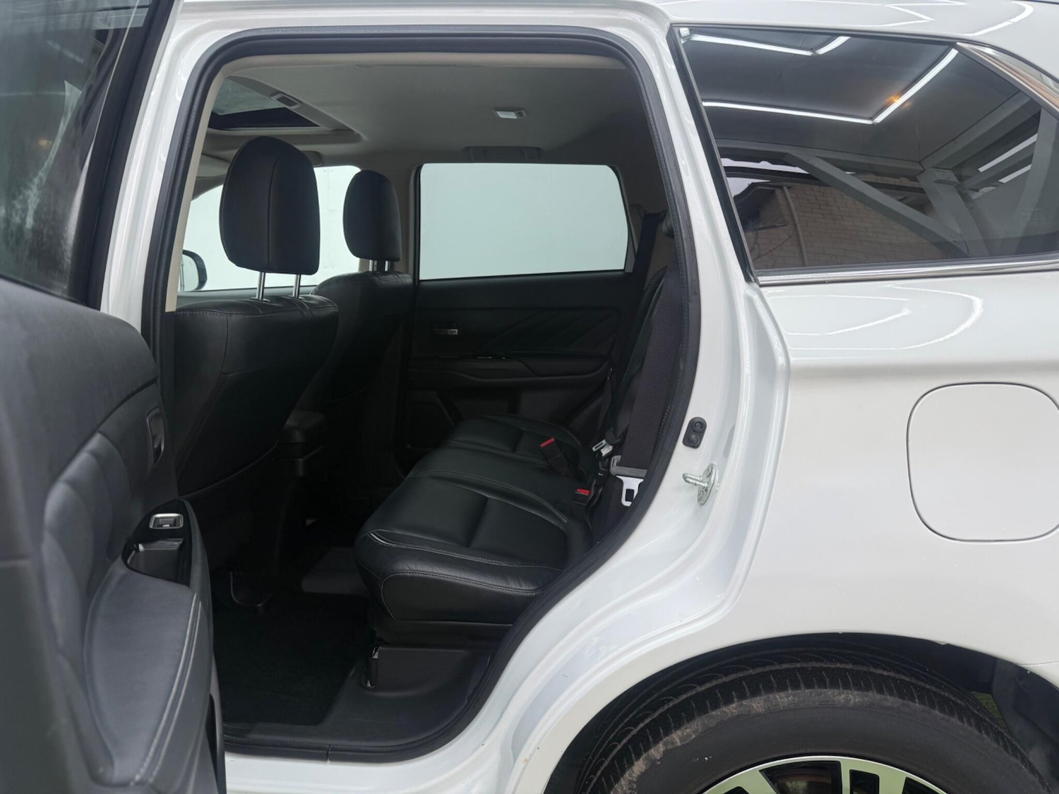 Used Mitsubishi Outlander 2017 for sale - 77637527: Photo 23