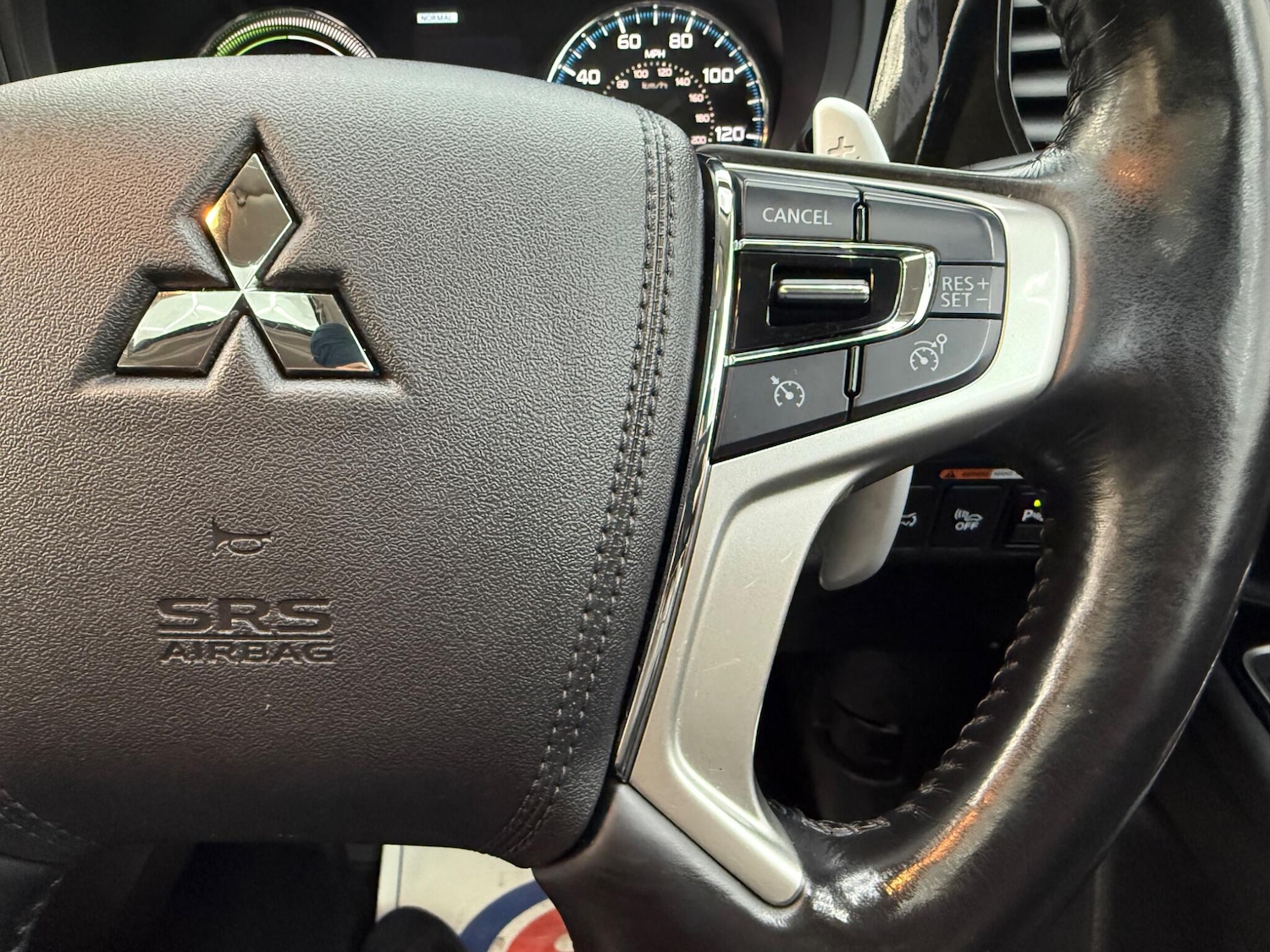 Used Mitsubishi Outlander 2017 for sale - 77637527: Photo 36