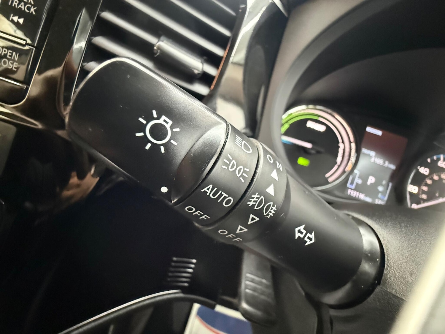 Used Mitsubishi Outlander 2017 for sale - 77637527: Photo 39