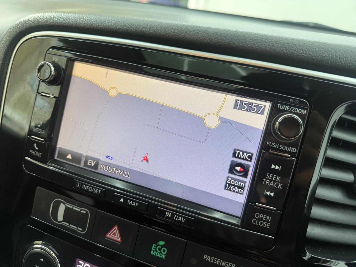 Used Mitsubishi Outlander 2017 for sale - 77637527: Photo 46