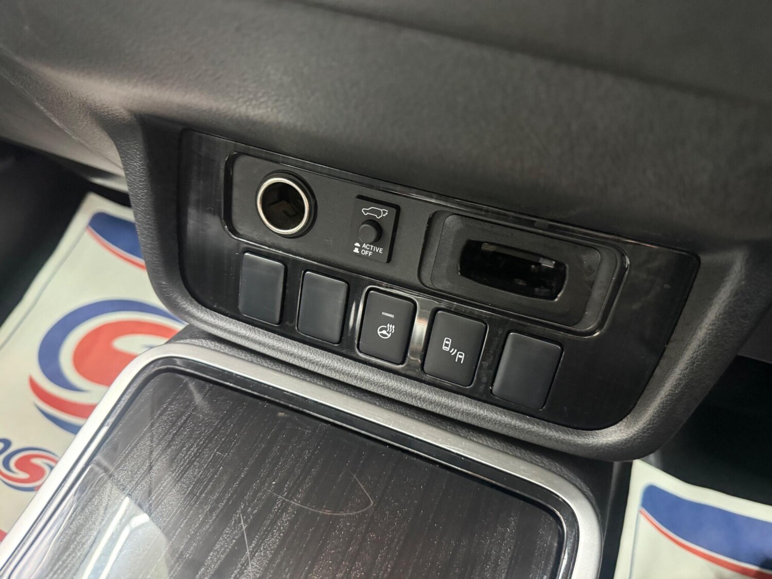 Used Mitsubishi Outlander 2017 for sale - 77637527: Photo 54