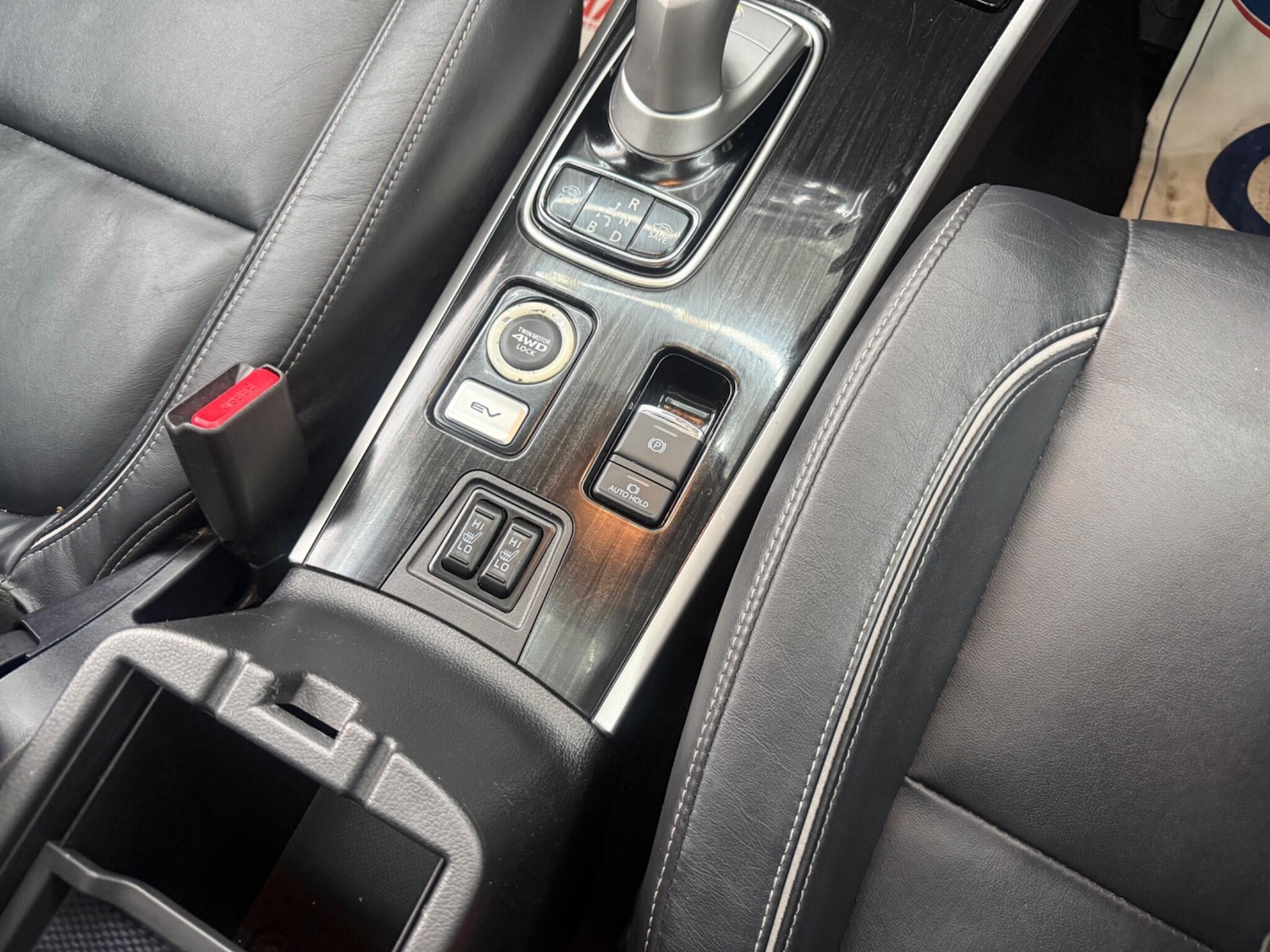 Used Mitsubishi Outlander 2017 for sale - 77637527: Photo 57