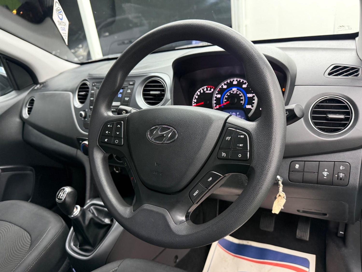 Used Hyundai i10 2017 for sale - 77597993: Photo 15