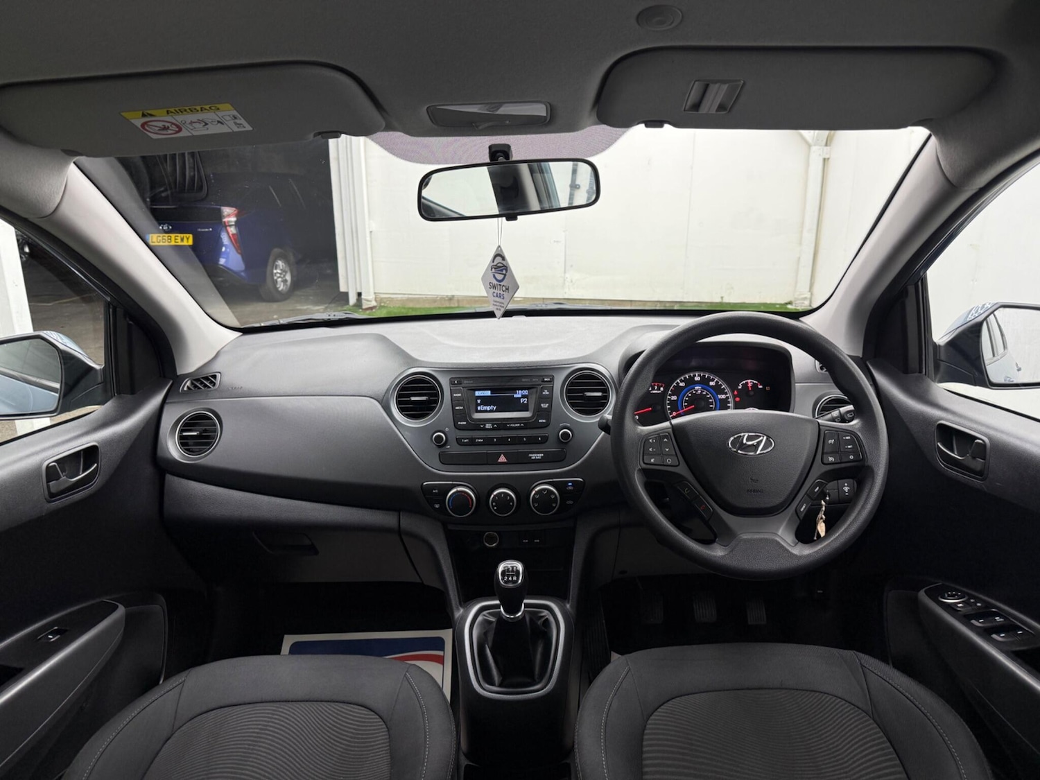 Used Hyundai i10 2017 for sale - 77597993: Photo 28