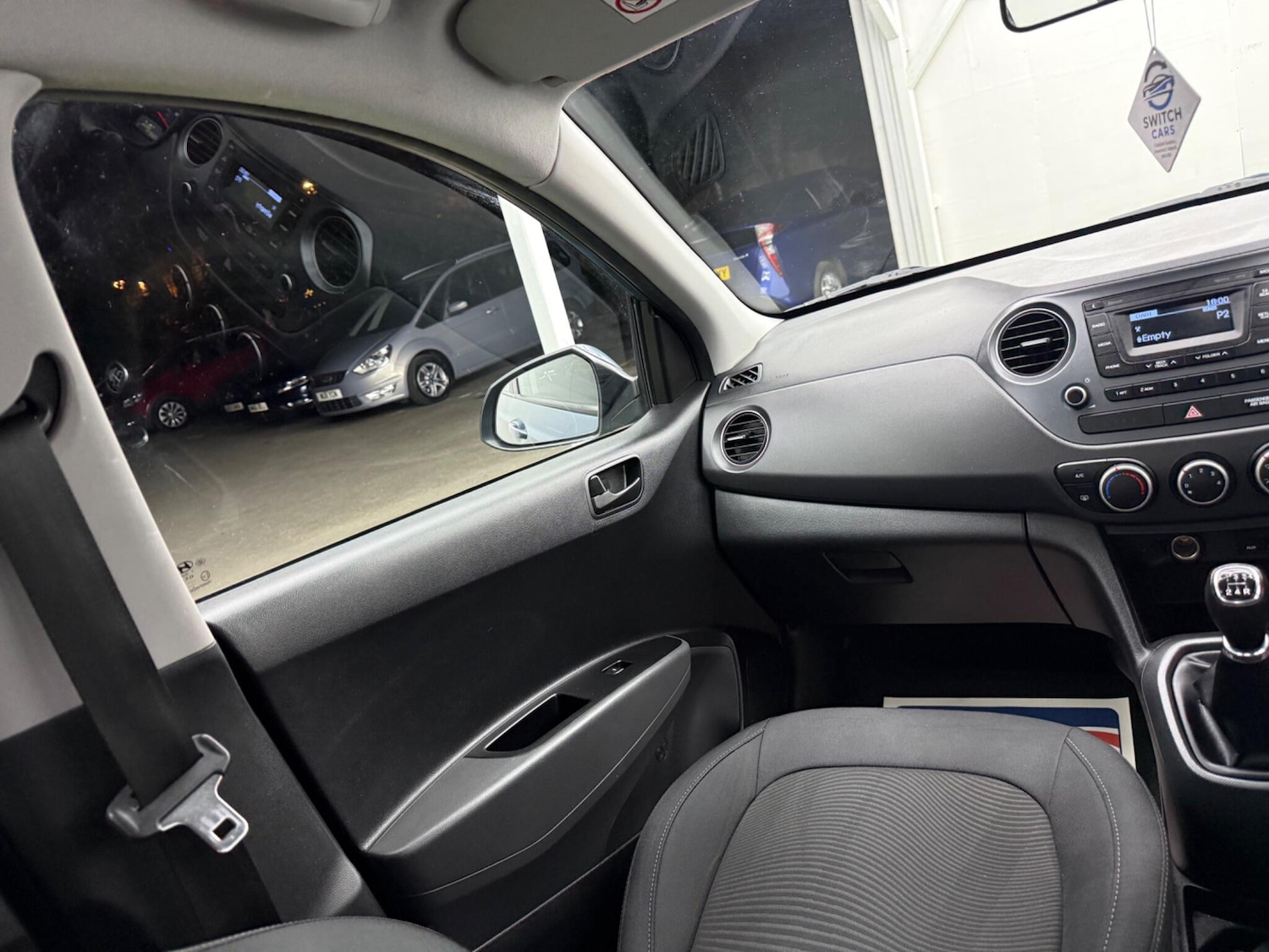 Used Hyundai i10 2017 for sale - 77597993: Photo 38