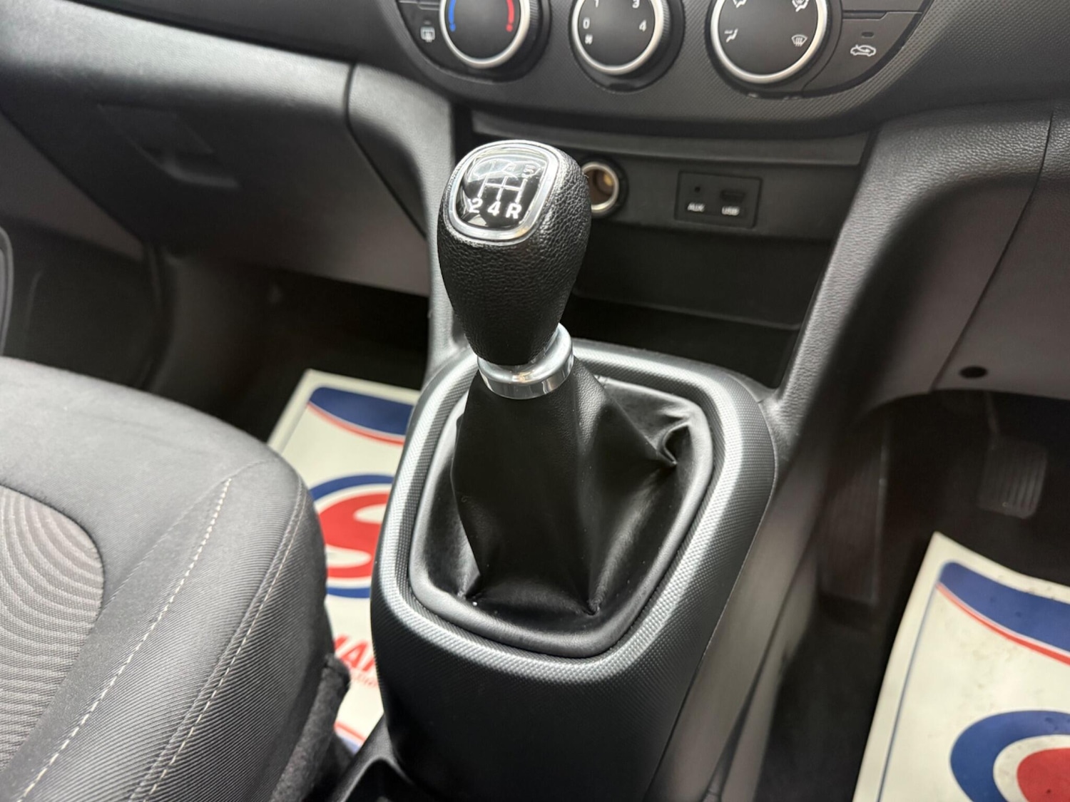 Used Hyundai i10 2017 for sale - 77597993: Photo 48