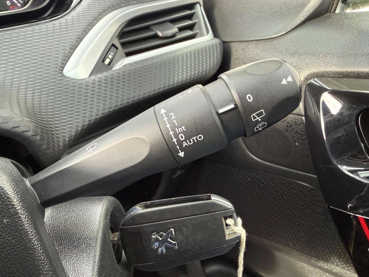 Used Peugeot 2008 for sale - 77440481: Photo 37