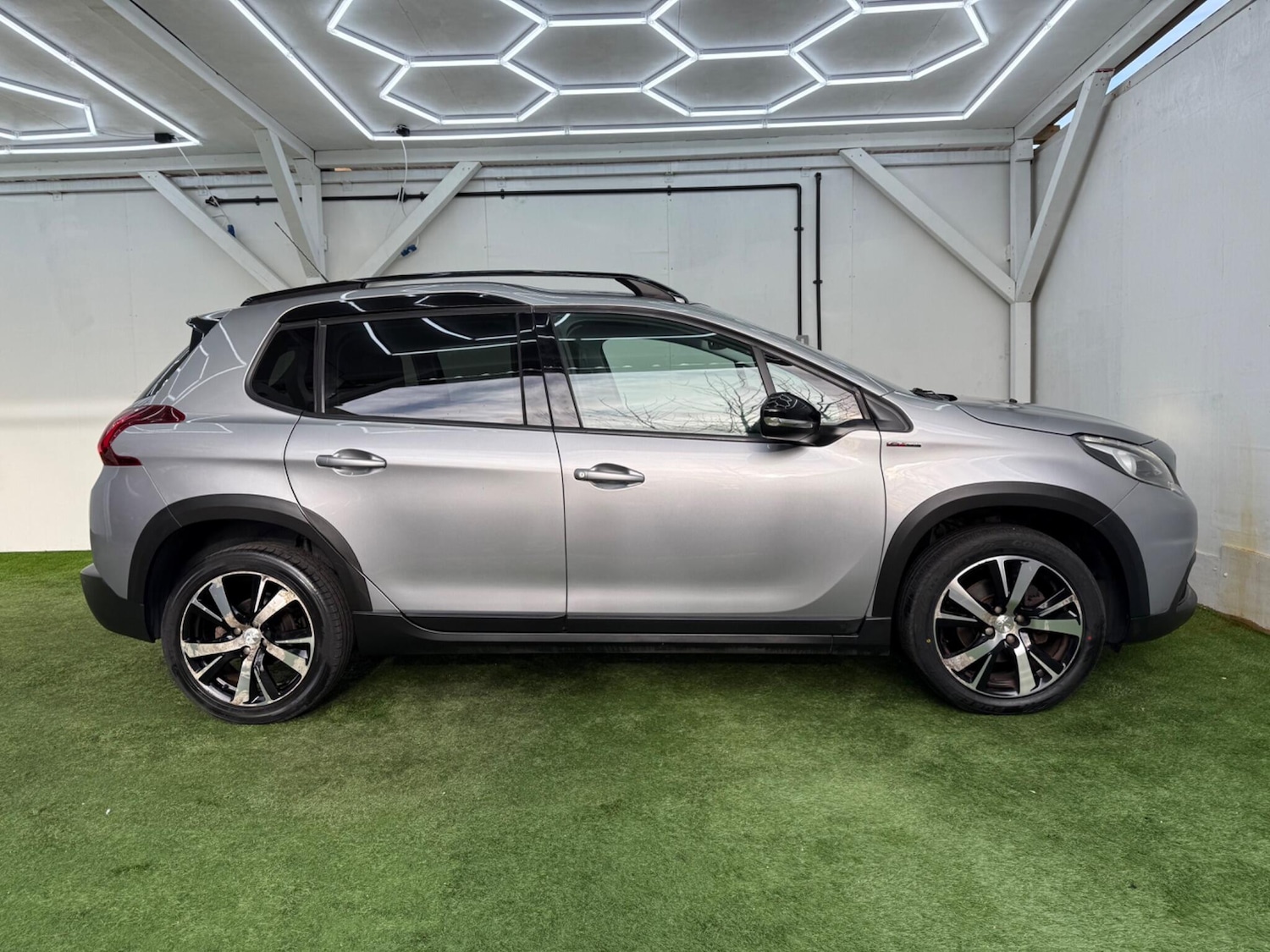 Used Peugeot 2008 for sale - 77440481: Photo 5