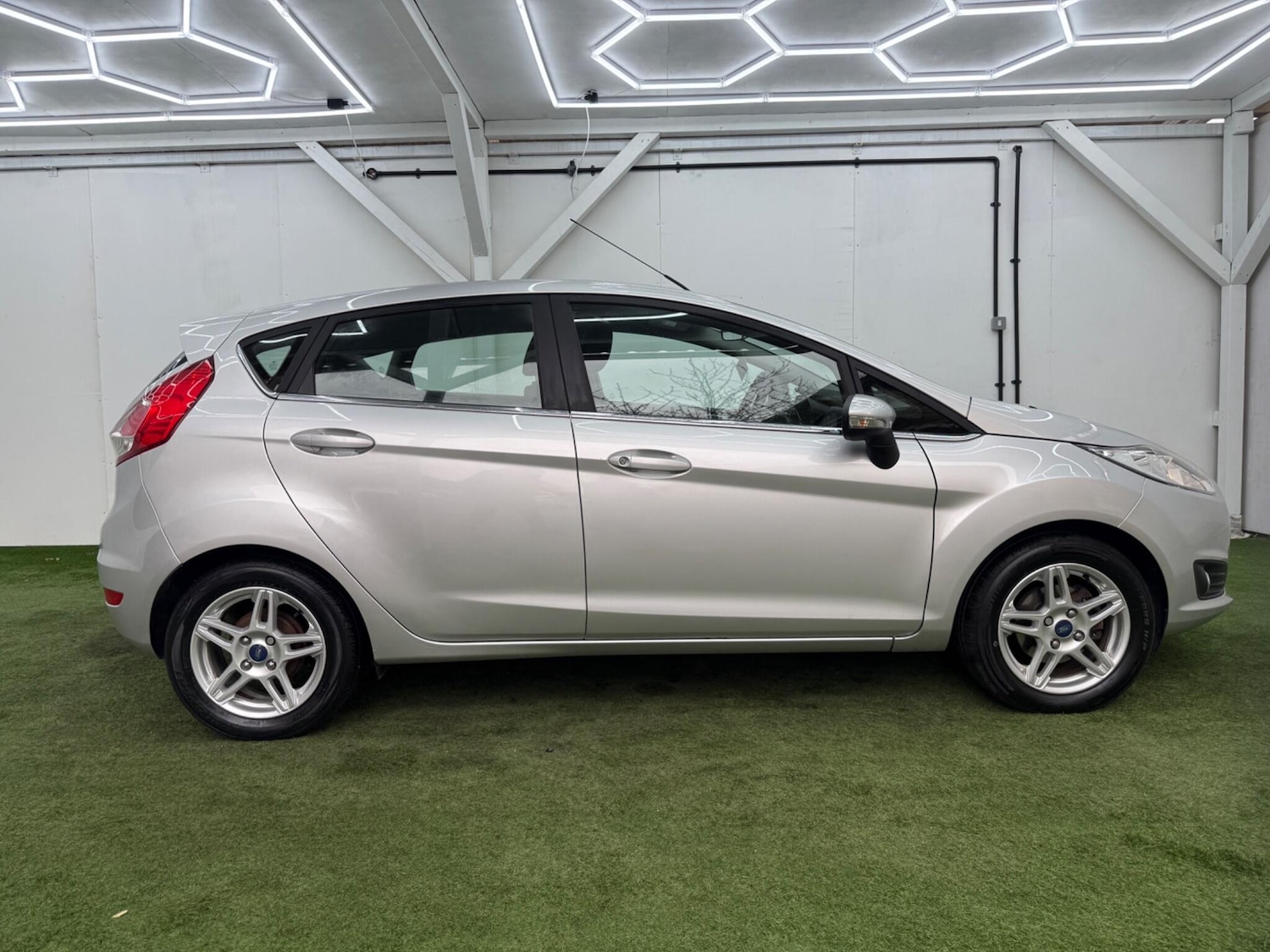 Used Ford Fiesta for sale - 78099862: Photo 2