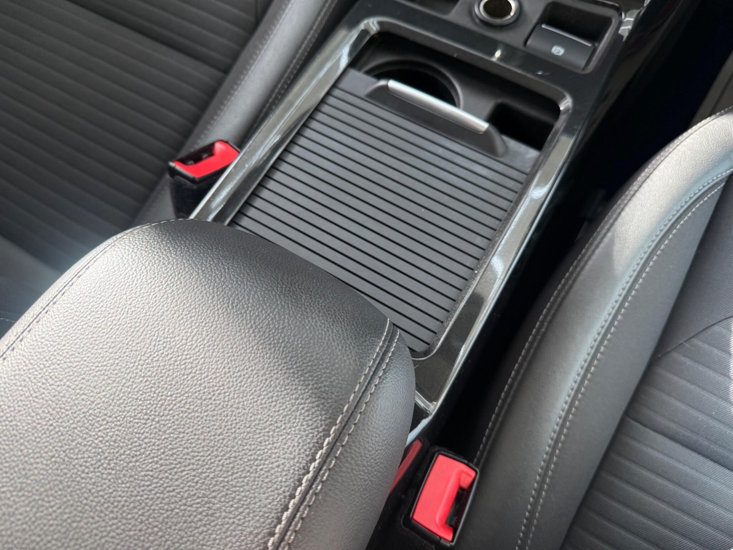 Used Ford Kuga 2018 for sale - 77400836: Photo 56