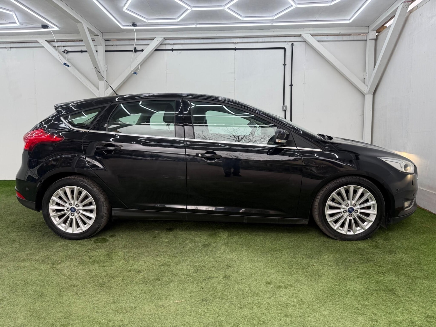 Used Ford Focus 2015 for sale - 77696280: Photo 5