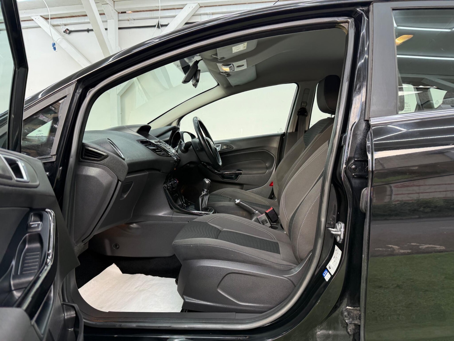 Used Ford Fiesta 2017 for sale - 77386674: Photo 25